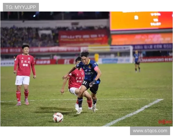 四川城足联赛 “那个男人” 刷屏！36 岁高速路卫 6 球登顶